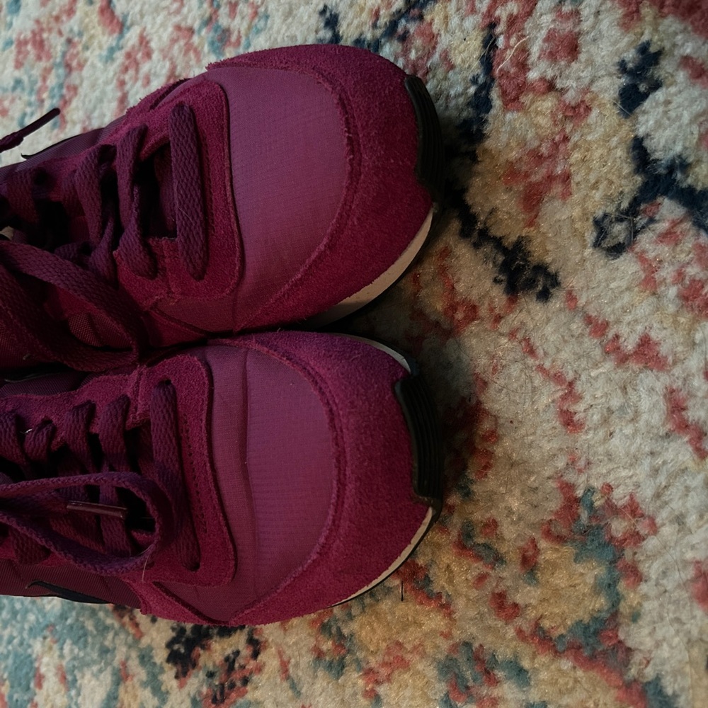 Nike Women's Sneakers - Picture 5 of 9